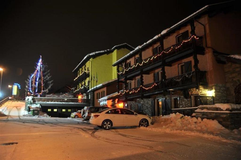 Hotel Veneriaz Nus Exterior foto